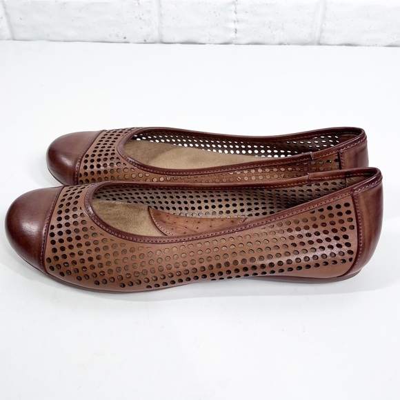 SOFTWALK Napa Brown Ballet Comfort Flats with cut out design Size 12 N - Picture 3 of 8